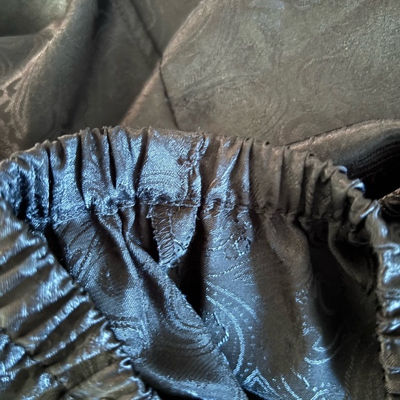 Vintage Frederick’s of Hollywood Men’s Black “Satin” Paisley Boxer Shorts - Picture 4 of 4